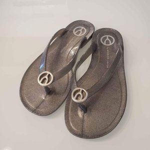 Wishbone flipflops